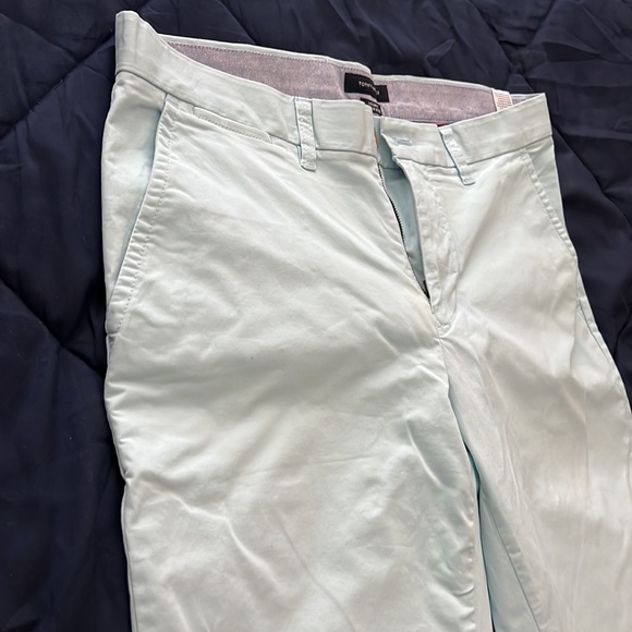 Tommy Hilfiger | Light Blue | Size 34 x 32 | custom fit | never worn | like new - Picture 3 of 12